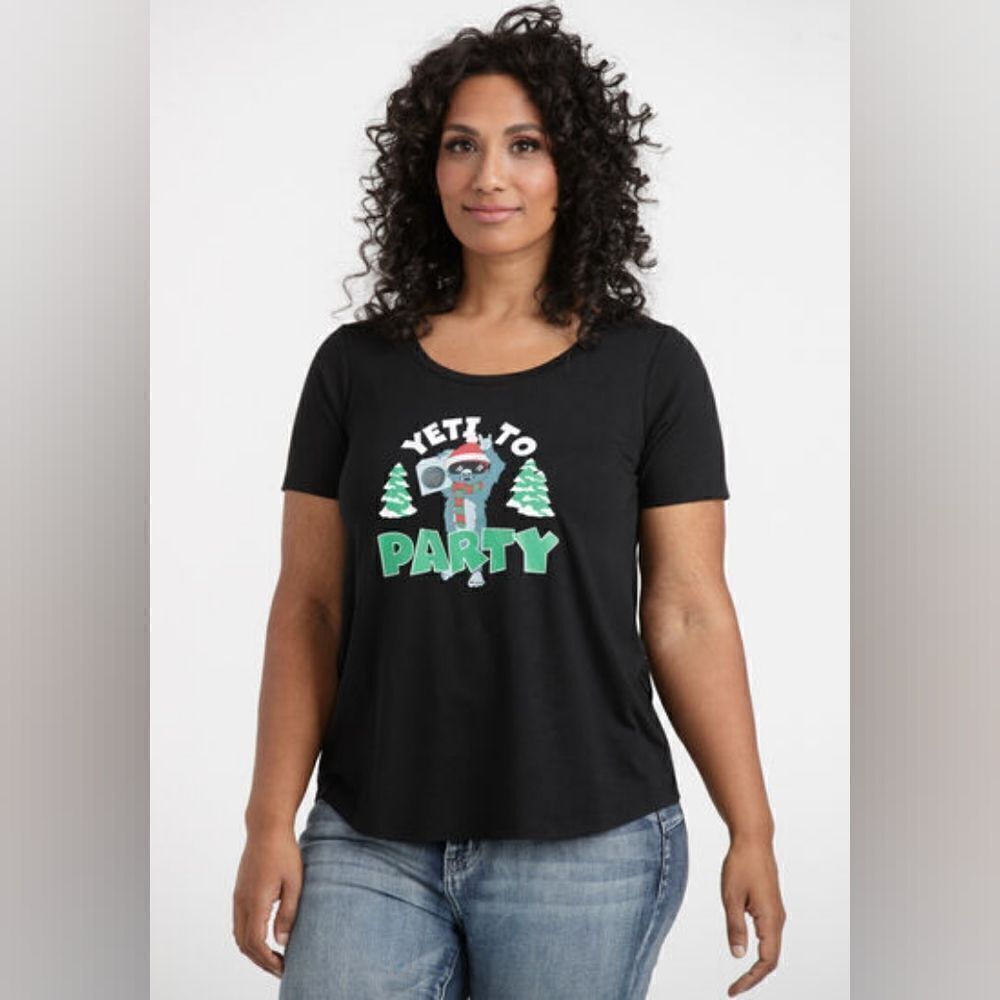 New Size 4X Women's Black Yeti To Party Scoop Neck Short Sleeve Holiday Tee‎